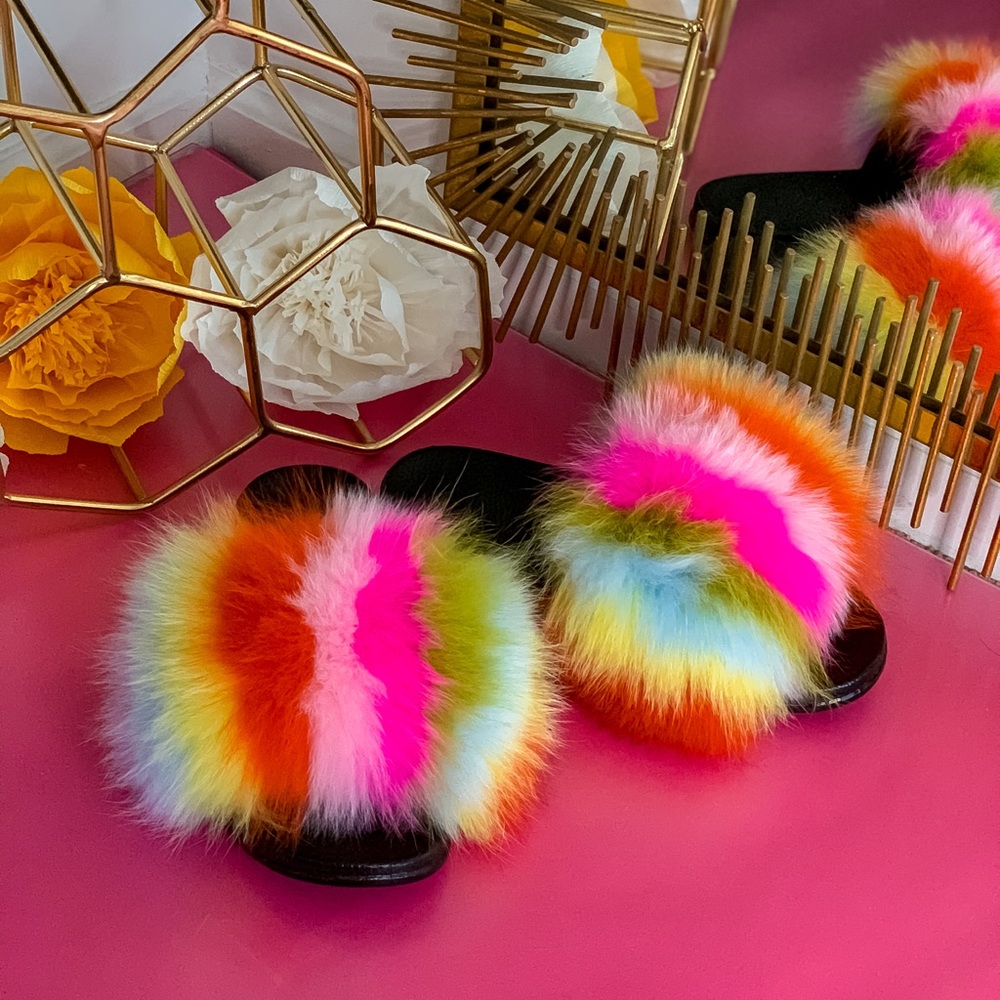🛍Cotton🍭Candy Luxury Fur Slides🛍 - Picture 3 of 4